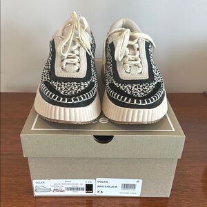 Dolen White and Black Sneakers